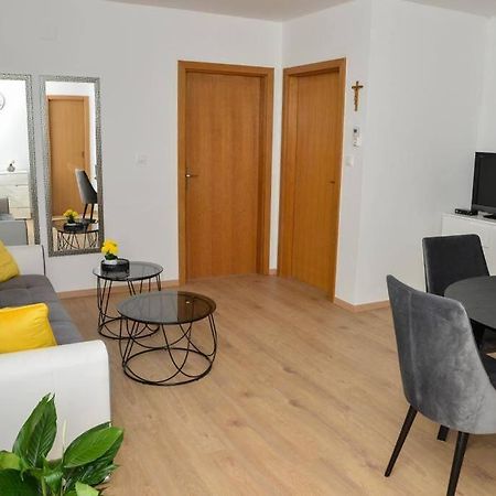 Apartment Longin Задар Екстер'єр фото