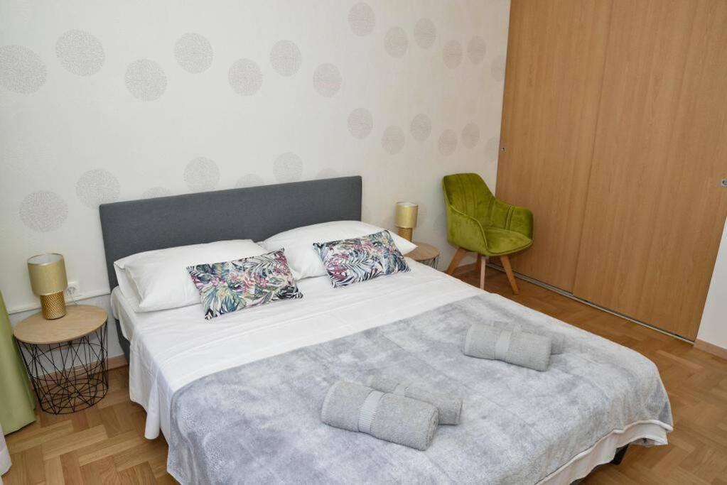 Apartment Longin Задар Екстер'єр фото